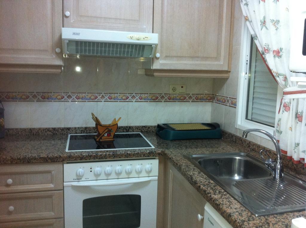 Apartamentos Arenales Del Sol III Szoba fotó